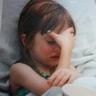 何某殴打同居女友致其八级伤残